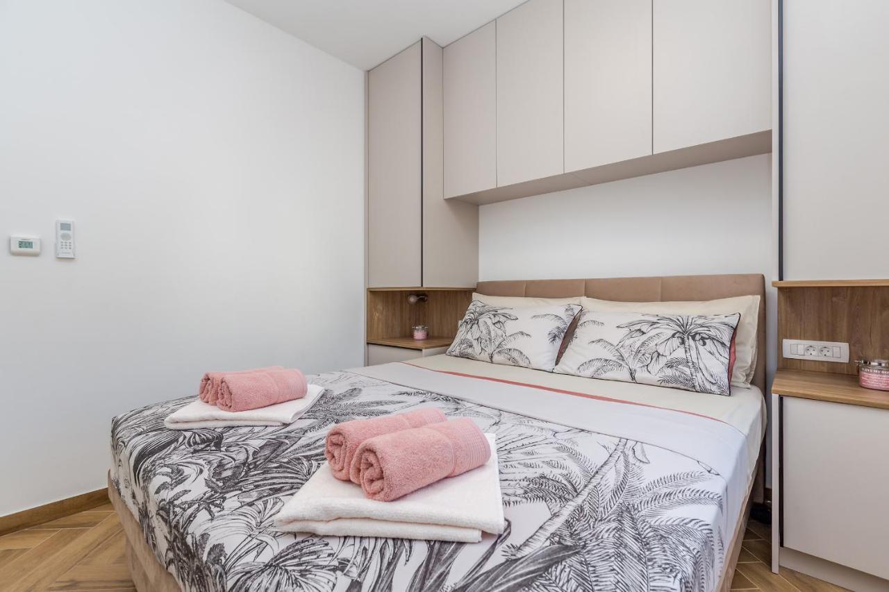 Holiday House Villa Andro Pinezići 外观 照片