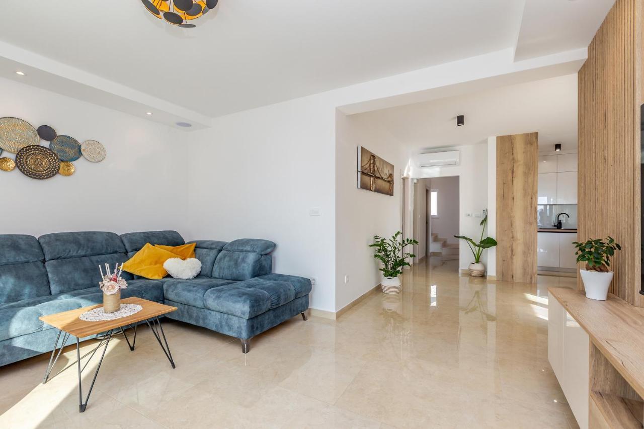 Holiday House Villa Andro Pinezići 外观 照片