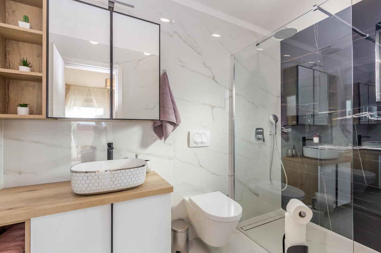 Holiday House Villa Andro Pinezići 外观 照片
